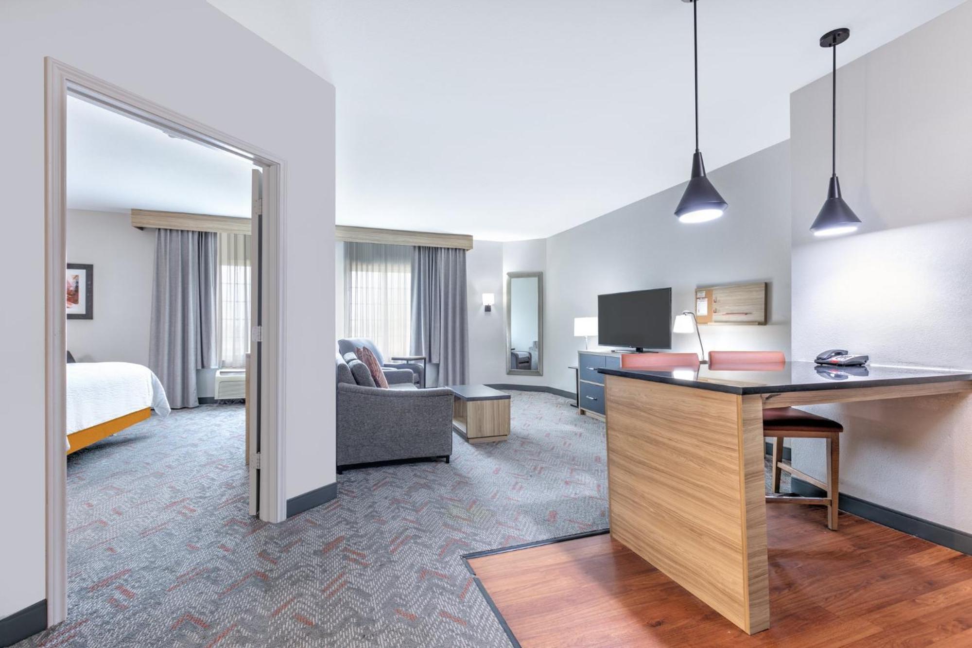 Candlewood Suites Houston I-10 East By Ihg Екстер'єр фото